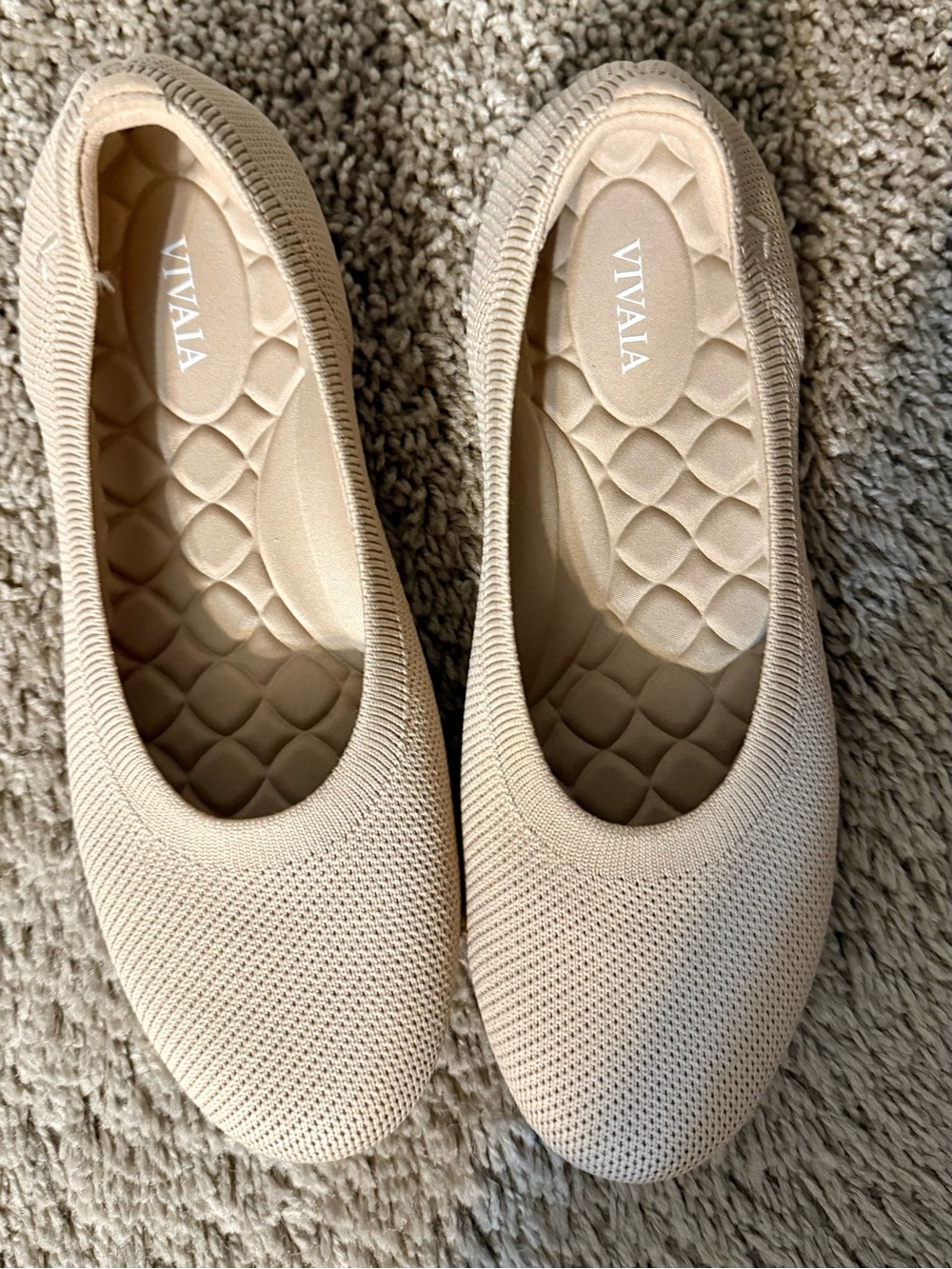 VIVAIA Water-Repellent Round-Toe Walking Flats (Claire Walker)